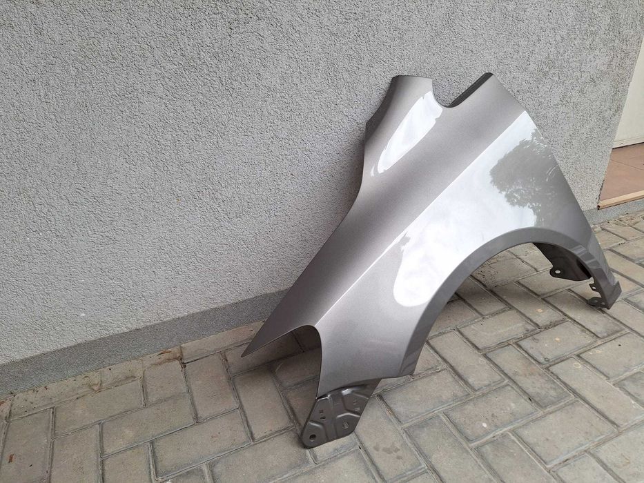 Aripa Fata Stanga VW Golf 5 V Plus 2005-2009 Vopsita Maro