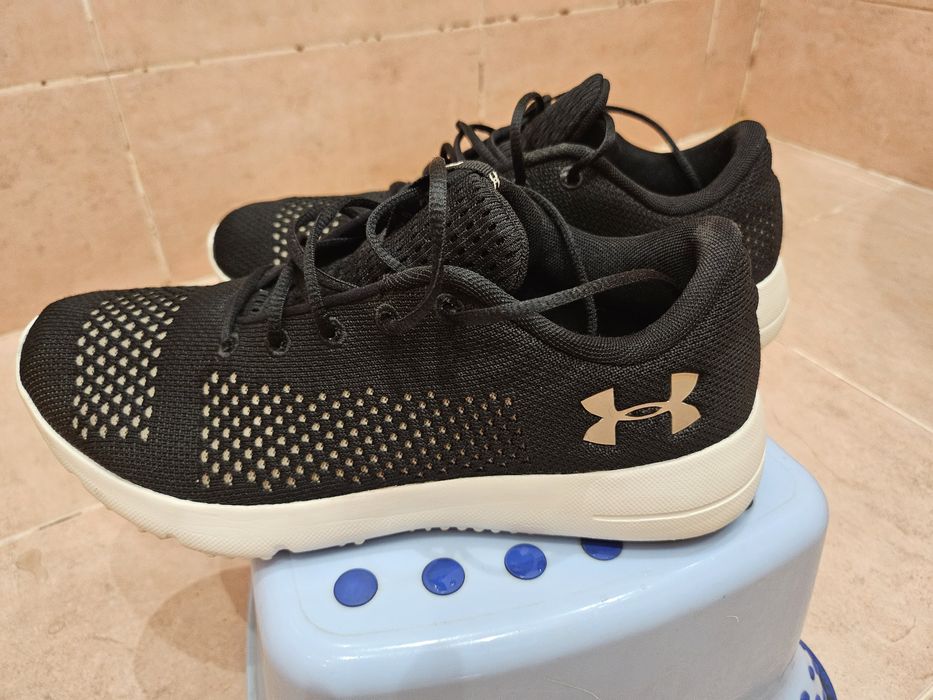 Дамски маратонки Under Armour