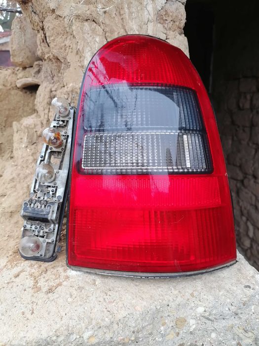 Оригинален стоп за Opel Vektra B комби - десен