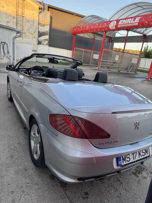 Vând Peugeot 307 CC