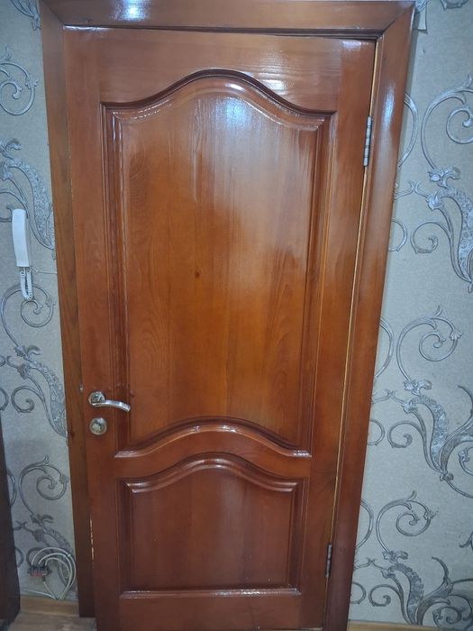Продам дверь дерево