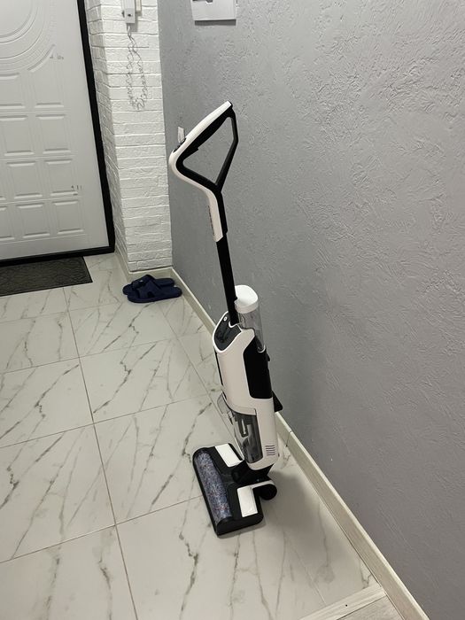 Вертикальный беспроводной пылесос