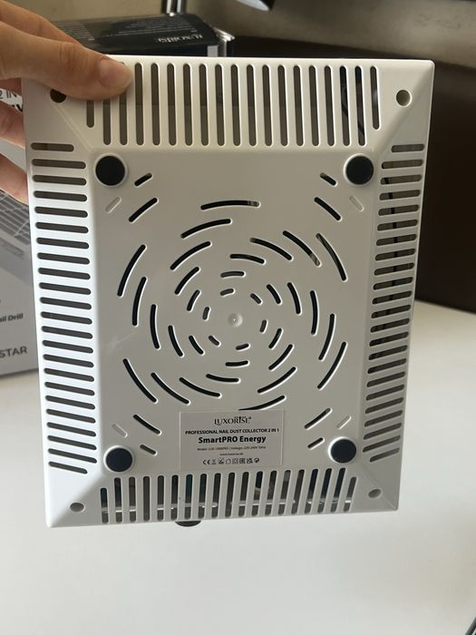 Aspirator si freza 2 in 1