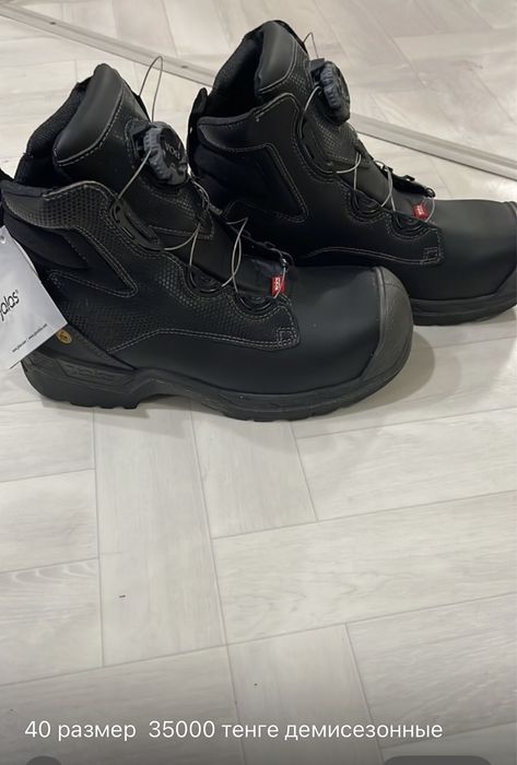 Полувер, берцы, костюмы