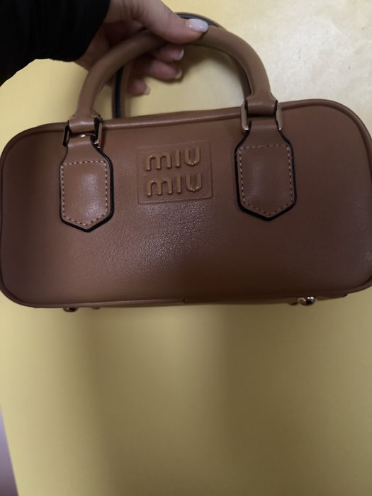 Малка кафява чанта miu miu