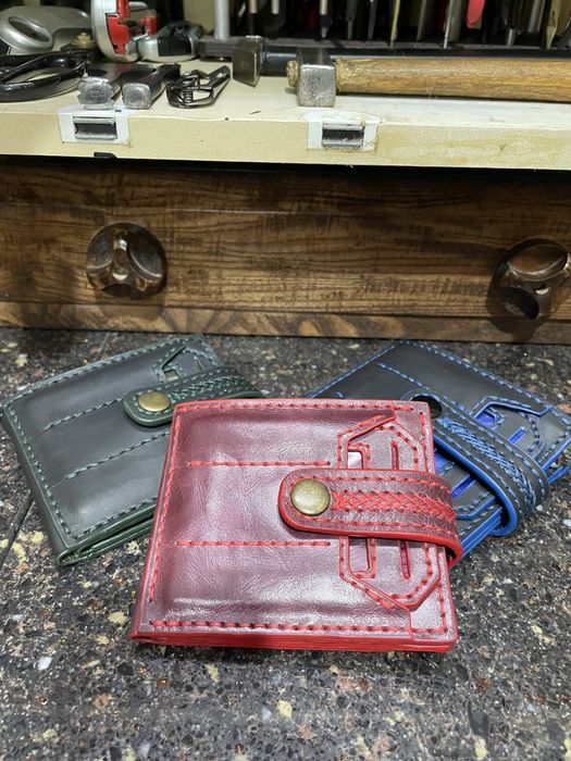 Кожанный бифолд, ручная работа.