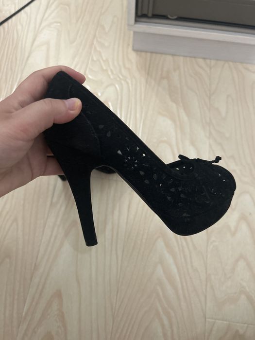 Продам туфли очень милые женственные