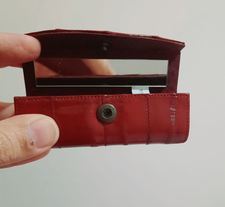 Кожаный футляр для помады