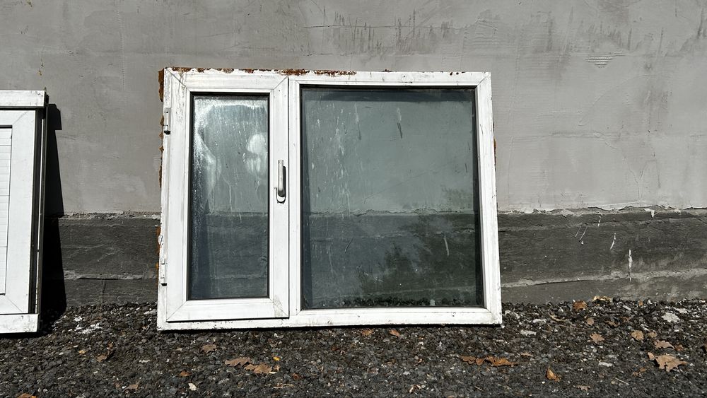 Пластиковые окна и дверь