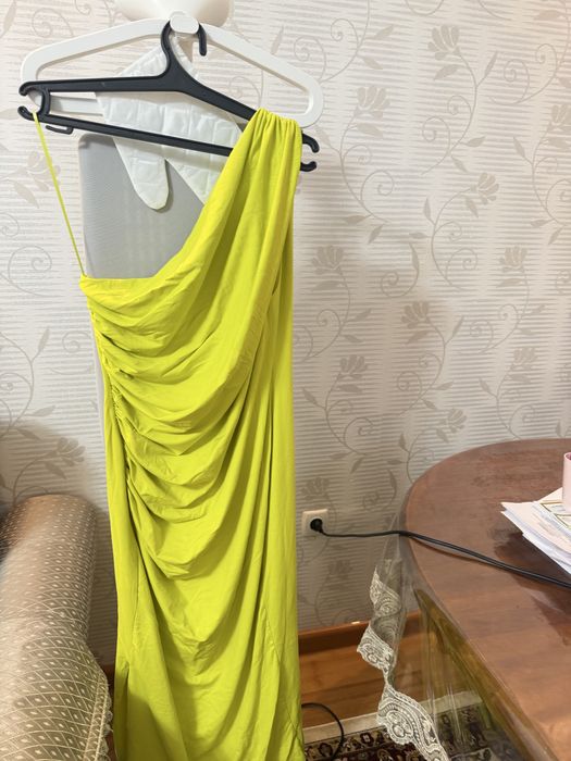 Продам платья от zara