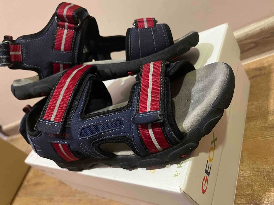 Детски сандали Geox