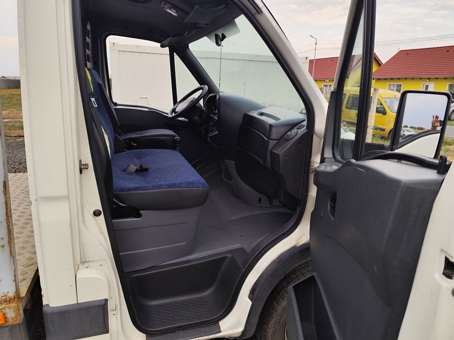 Iveco Daily  Platformă Auto.50C14. An 2005. Motor 3000. Se conduce  cu permis cat B.