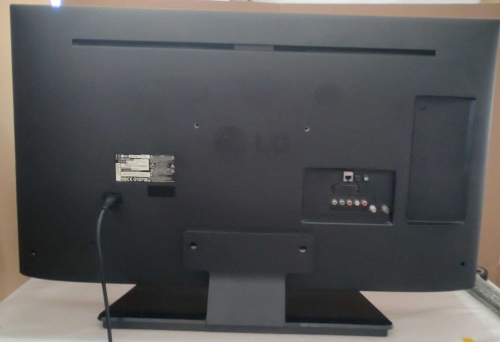 Телевизор LG 40LF630V