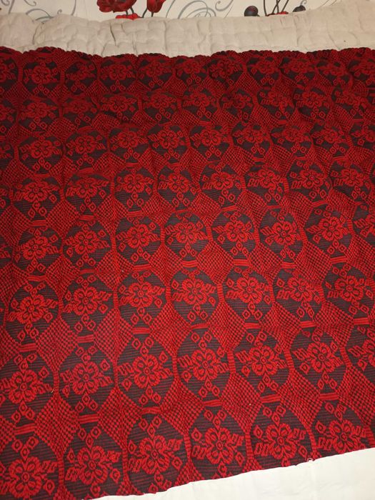 чисто нов юрган ръчна изработка с вълна 170 х 190