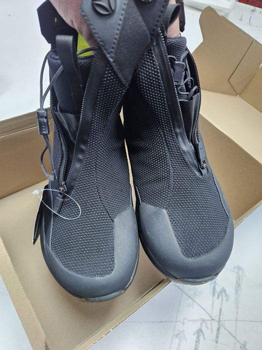 Ghete moto Momo design 39-40 si 45-46 noi Fundeni • OLX.ro