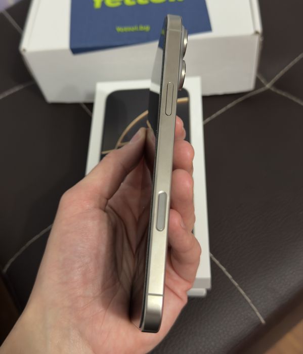 iPhone 16 Pro Max 256 GB Natural Titanium