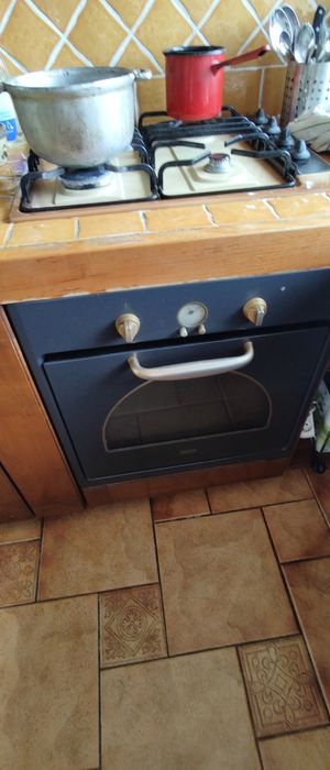 Cuptor pe GAZ  Franke  si plita pe gaz