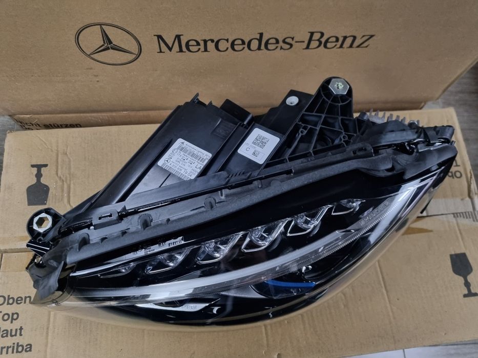 Far nou full led original Mercedes C-klass