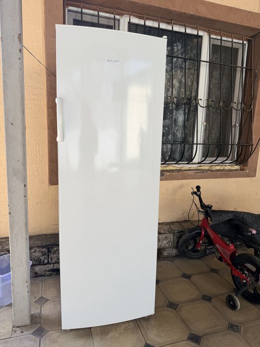 Морозильная камера вертикальная