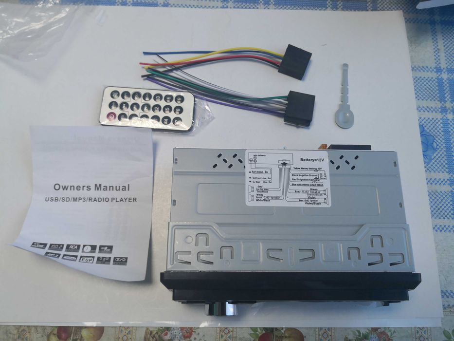 Radio mp3 player auto cu bluetooth si telecomanda