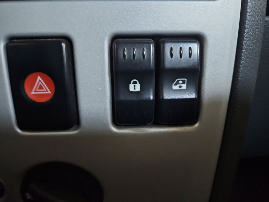Buton blocare usi Dacia Logan (LS) [Fabr 2004-2012] OEM