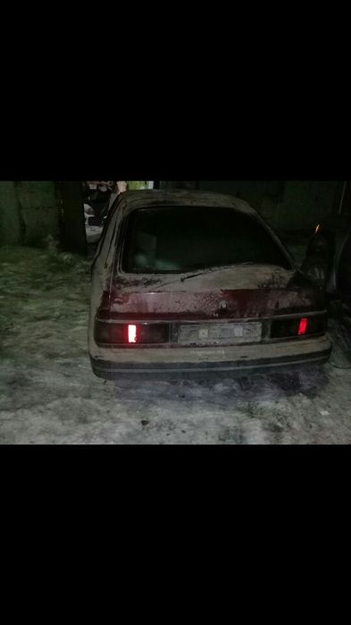 продам запчасти на форд сиерра