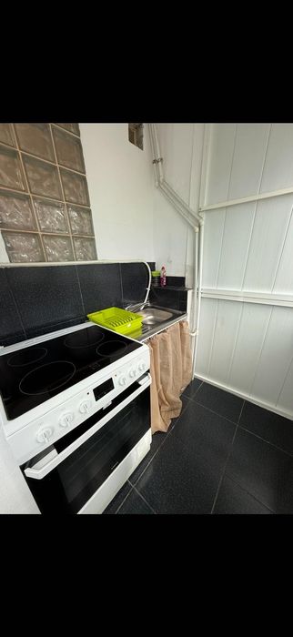 Închiriez garsonieră complet mobilată