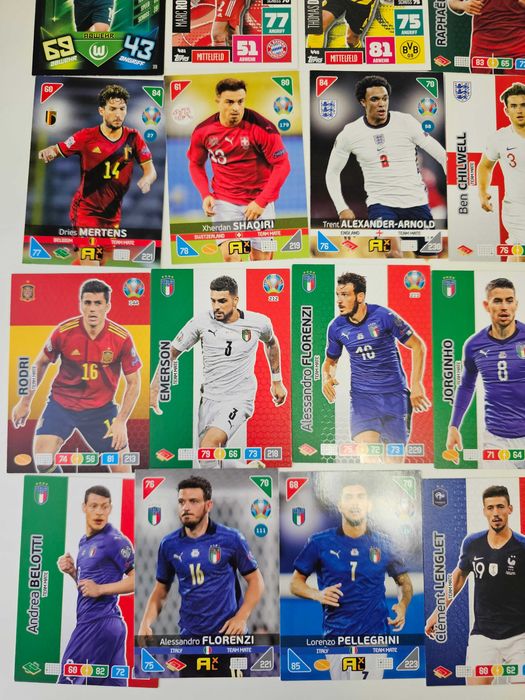 40 de cartonase Panini