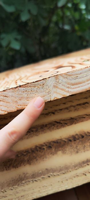 Масивна дървена кучешка къща – ръчна изработка по поръчка