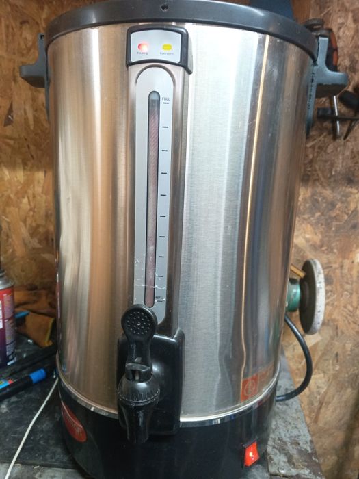 Продам  водонагреватель титан