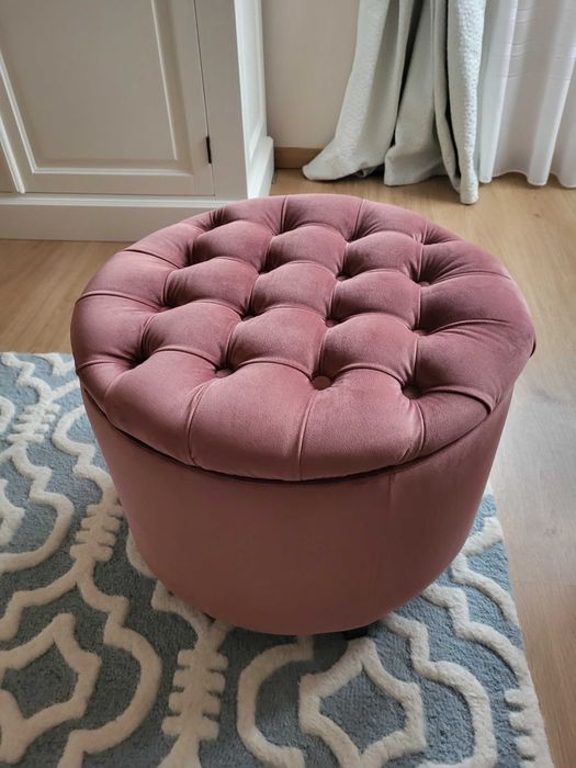 Taburet cu spatiu de depozitare