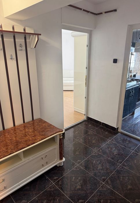 Inchiriez garsoniera City Mall