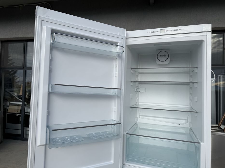 Хладилник с Фризер Миеле