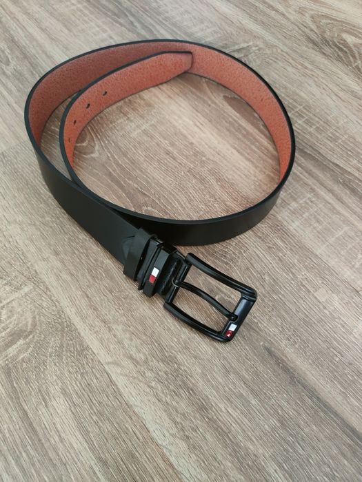 Curea Bărbați Tommy Hilfiger Piele Ecologica Premium neagra, 120cm