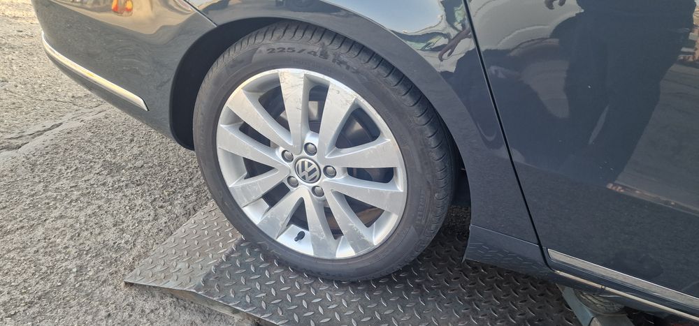 Jante cu anvelope Pirelli Energy 225 45 17 dot 2022 VW