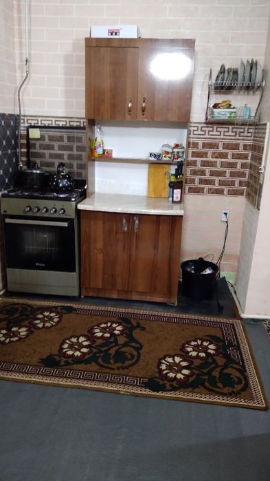 Uy sotiladi.tez va arzon barcha qulayliklarga ega