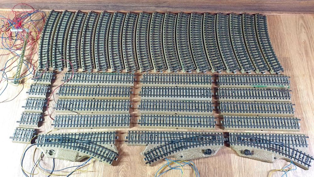 Lot șine Marklin L plus machete case