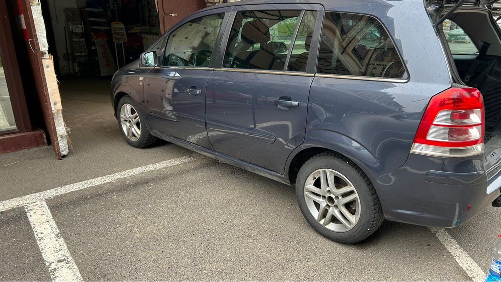 Opel zafira 2010 stare ff buna - 7 locuri
