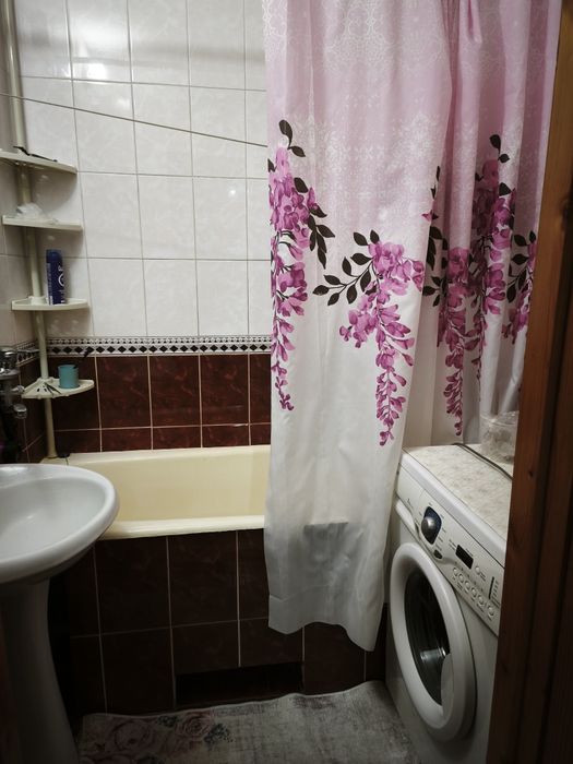 4-комнт кв-ра Бозтаева 40 этаж 3