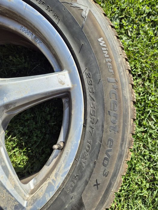 Hankook 235/55/R17