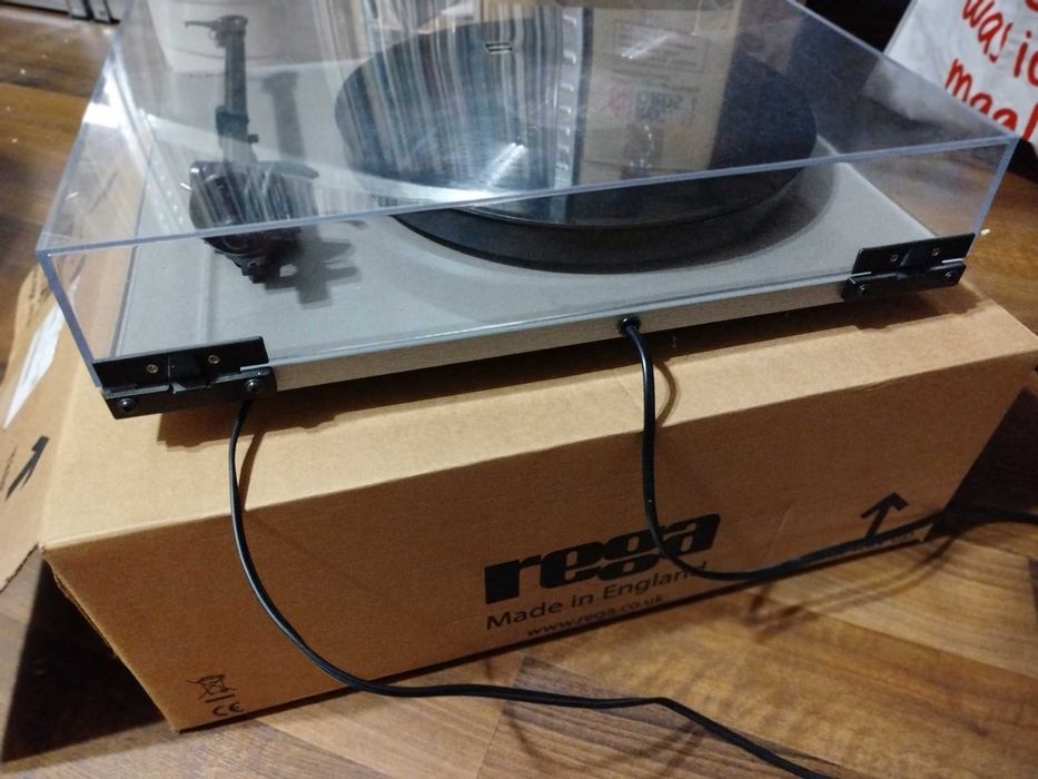 Pick-up Turntable Rega RP1 , doza Rega Bias