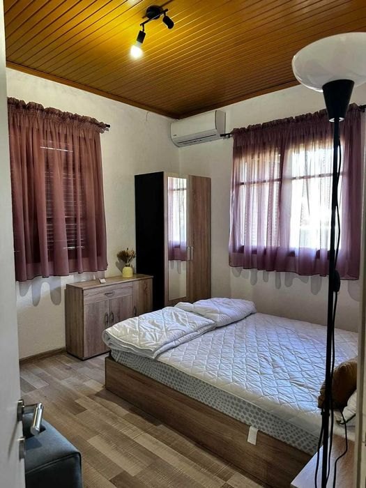 Къща в Аспровалта Ривиера – на 300 метра от морето