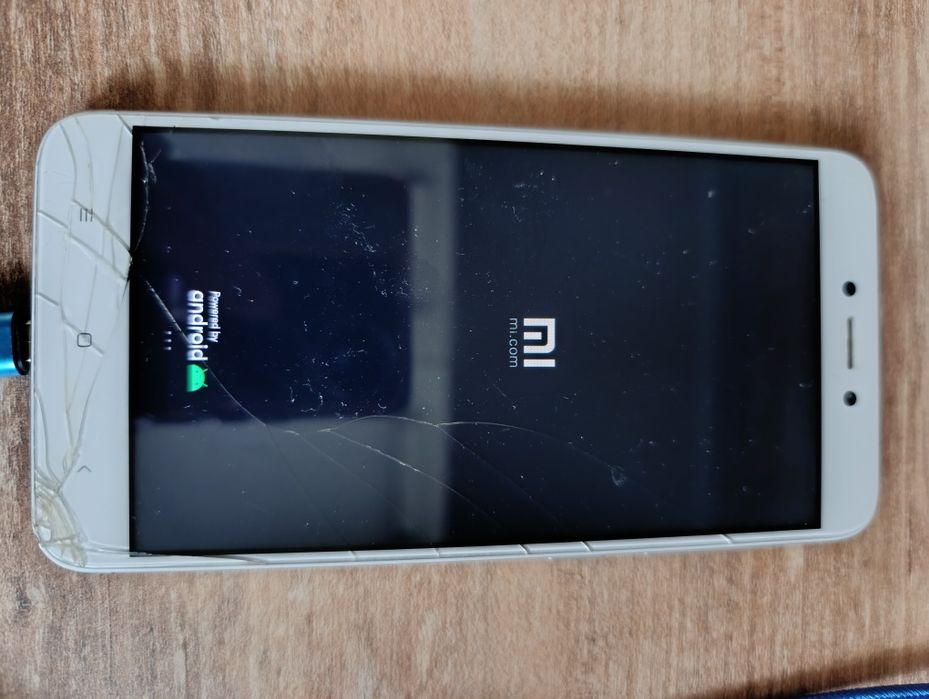 Продавам Xiaomi 4X