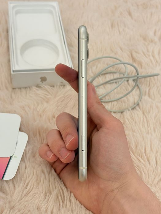 IPhone 11 64gb  полный комплект/ айфон 11 64 гб