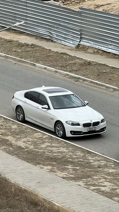 Машина BMW F10 2015