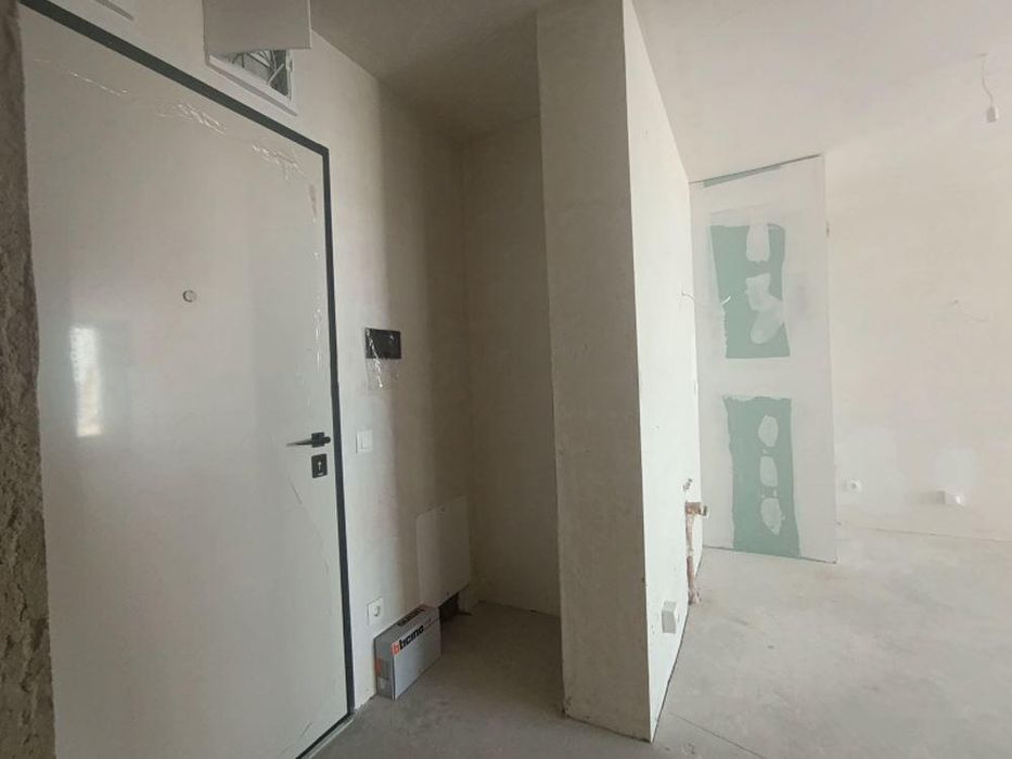 Многостаен за продажба в ж.к. Банишора