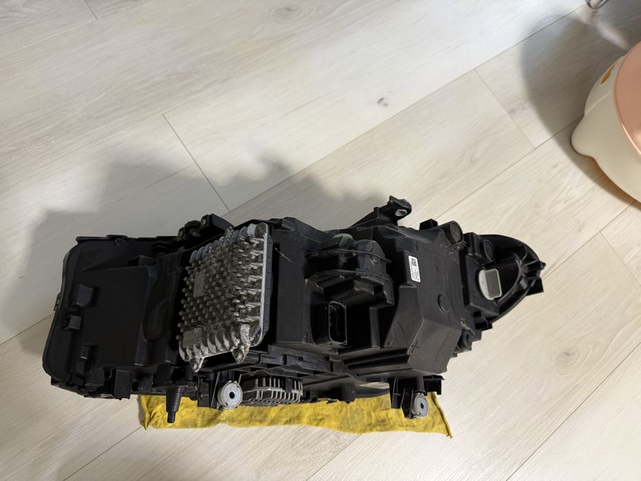 Far dreapta bmw seria 5 g30 g31 led bi xenon fara adaptiv