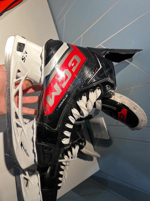 Продам коньки ccm
