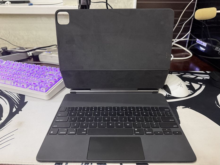 iPad pro 12.9 продам Apple Magic Keyboard для iPad 12.9 в идеале