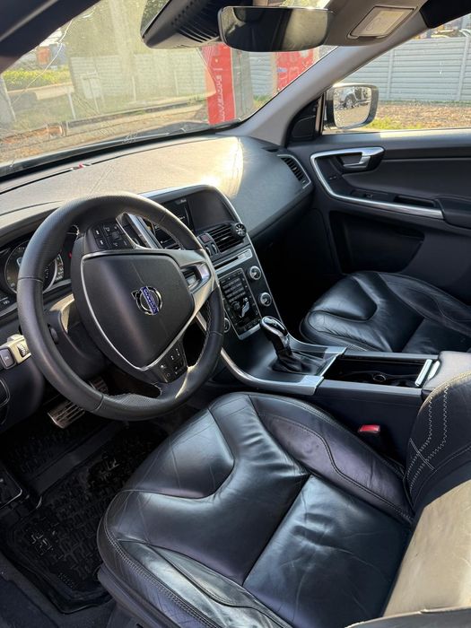 Volvo.  XC    60